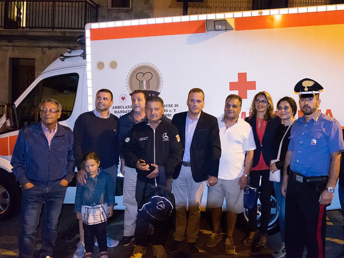 Thomas Riegel Rettungswagen für Mandatoricio in Italien - Dr. Thomas Riegel